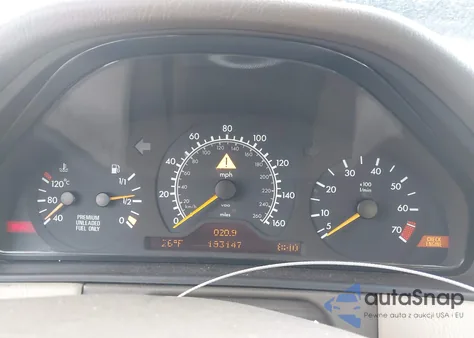 1997 Mercedes-Benz E 320 z USA, uszkodzony, nr VIN WDBJF55F4VJ025240